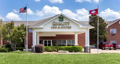 Quality Inn & Suites Mountain Home North