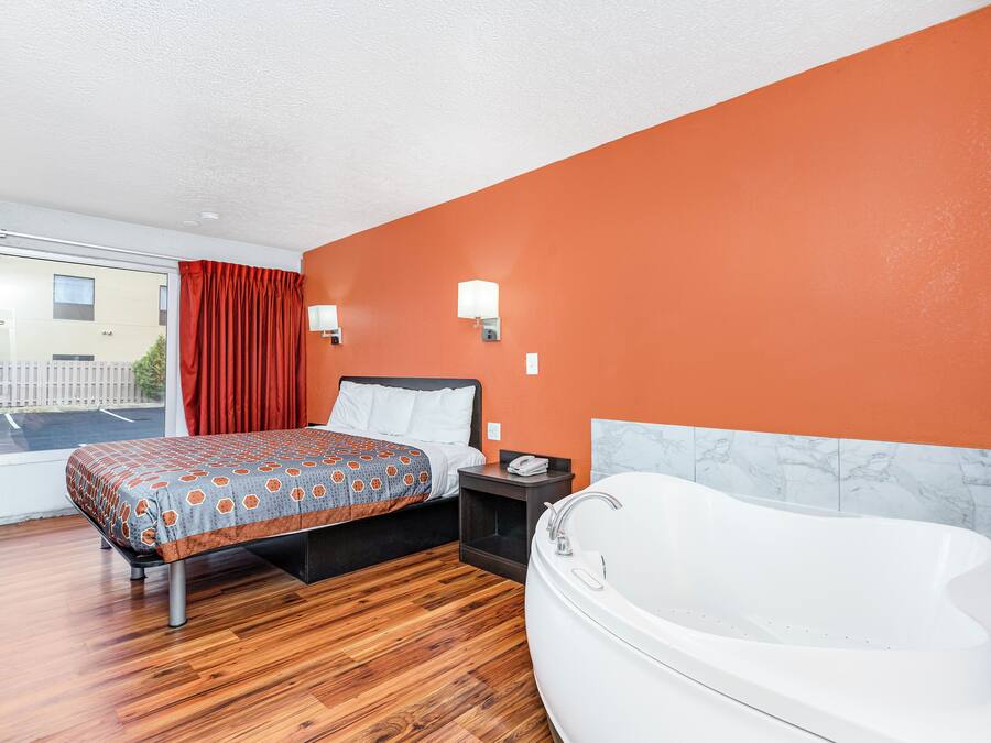 Phòng, 1 giường cỡ king, không hút thuốc, bồn tắm thủy lực | Bàn, bàn ủi/dụng cụ ủi quần áo, truy cập Internet không dây miễn phí