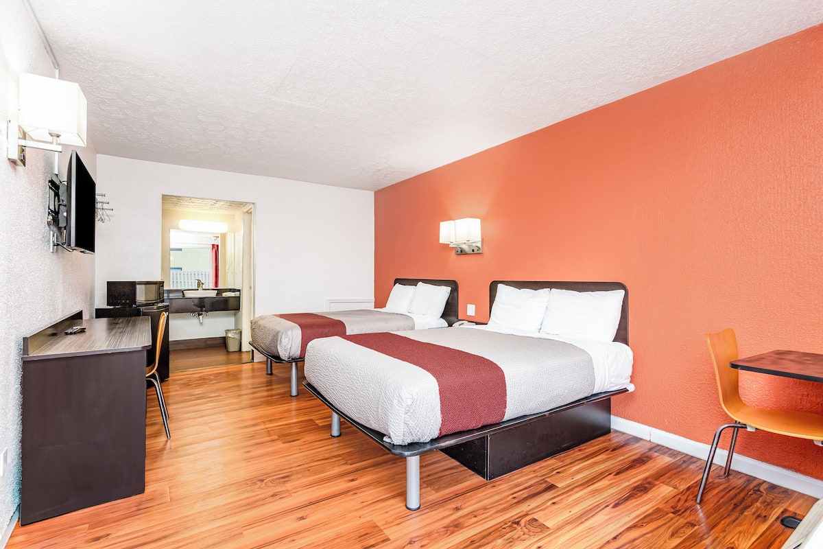 Zimmer, 2 Doppelbetten, Raucher