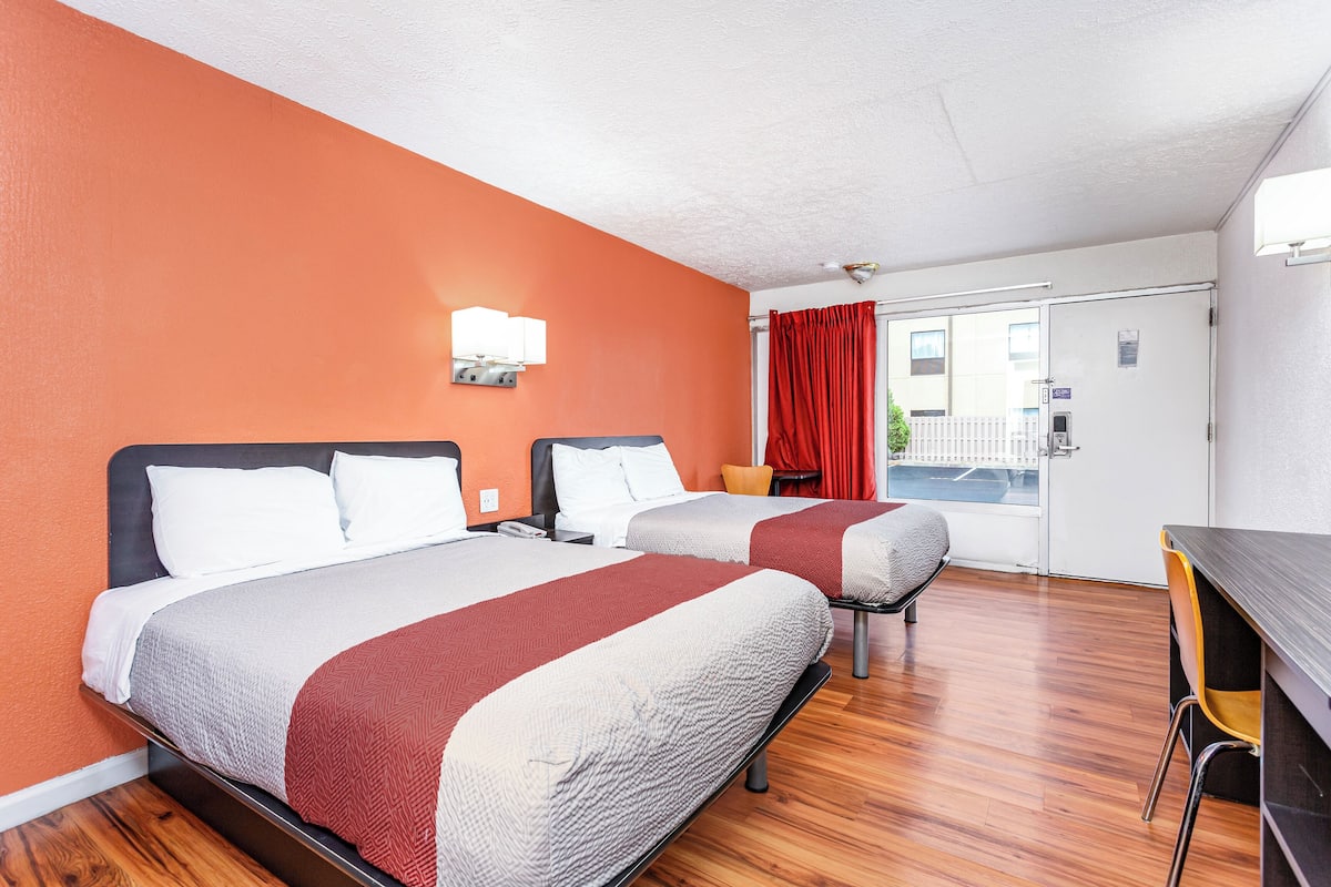 Zimmer, 2 Doppelbetten, Raucher