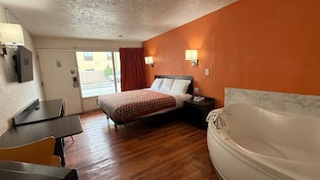 1 bedroom, desk, iron/ironing board, free WiFi