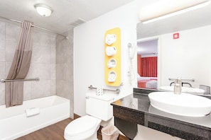 Room, 2 Double Beds, Accessible Bathtub, Smoking | Bathroom