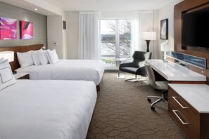 Premium bedding, in-room safe, desk, laptop workspace