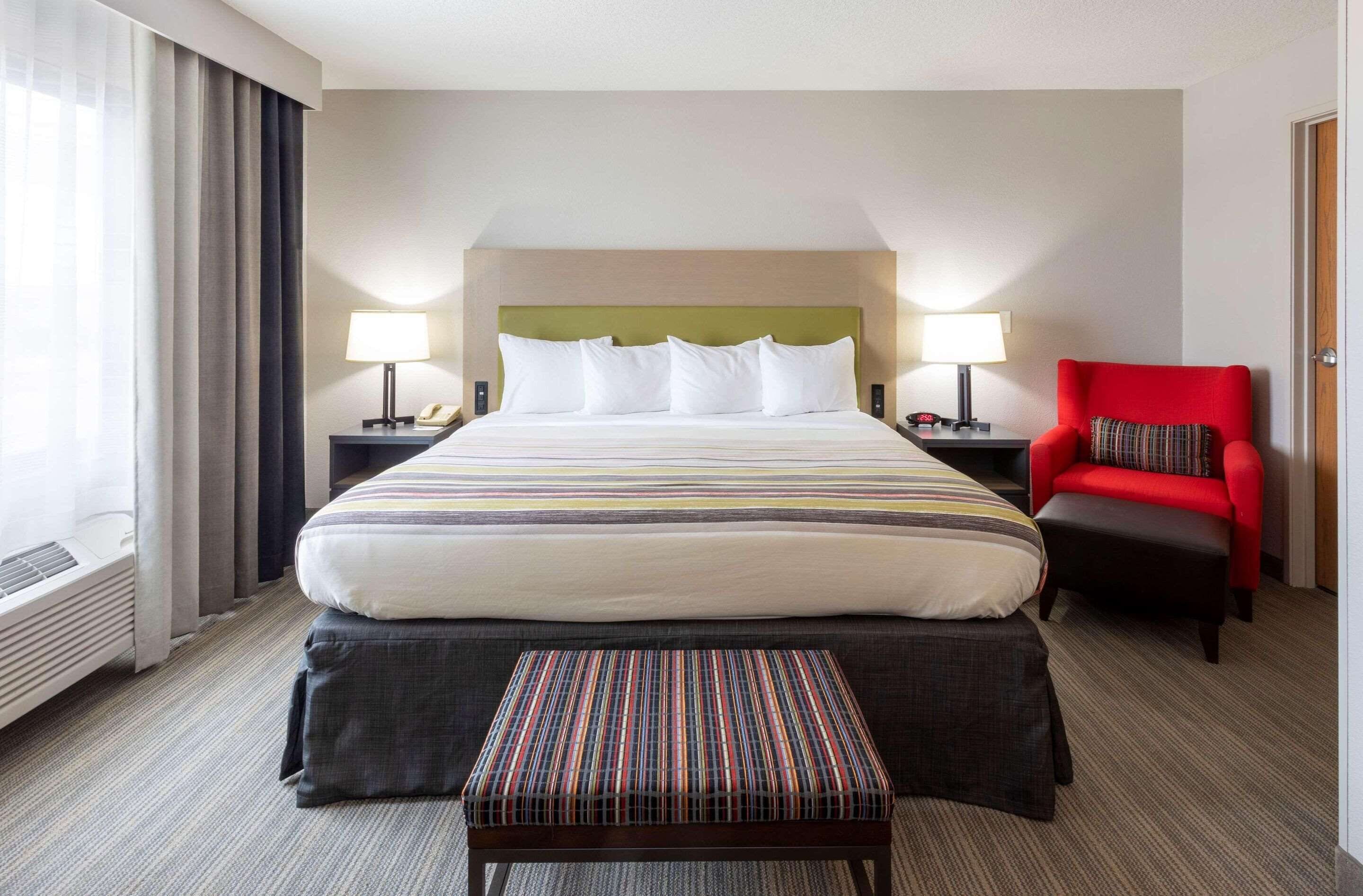 premium bedding, down duvets, pillow-top beds, desk