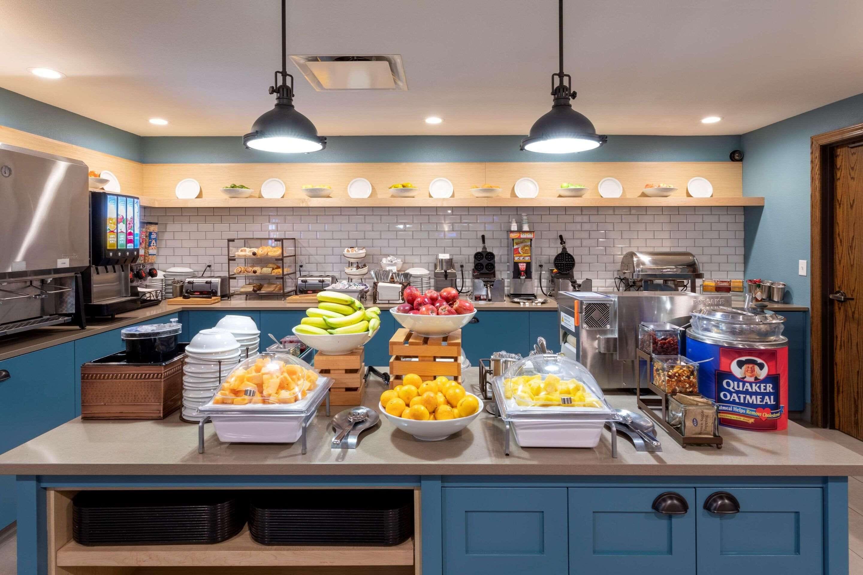 Free daily continental breakfast