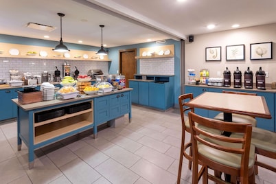 Country Inn & Suites by Radisson, Fargo, ND