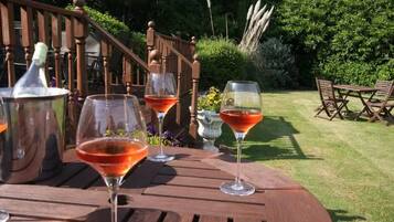 Der serveres morgenmad, frokost og britiske retter