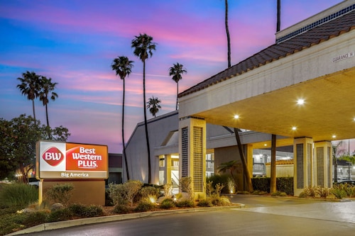Aristocrat Hotel Reviews, Deals & Photos 2023 - Expedia