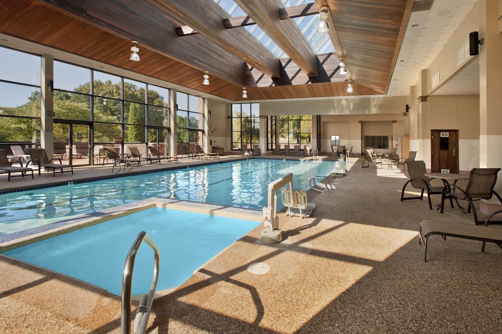 DoubleTree by Hilton Boston North Shore