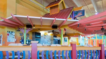 Aamiainen ja illallinen