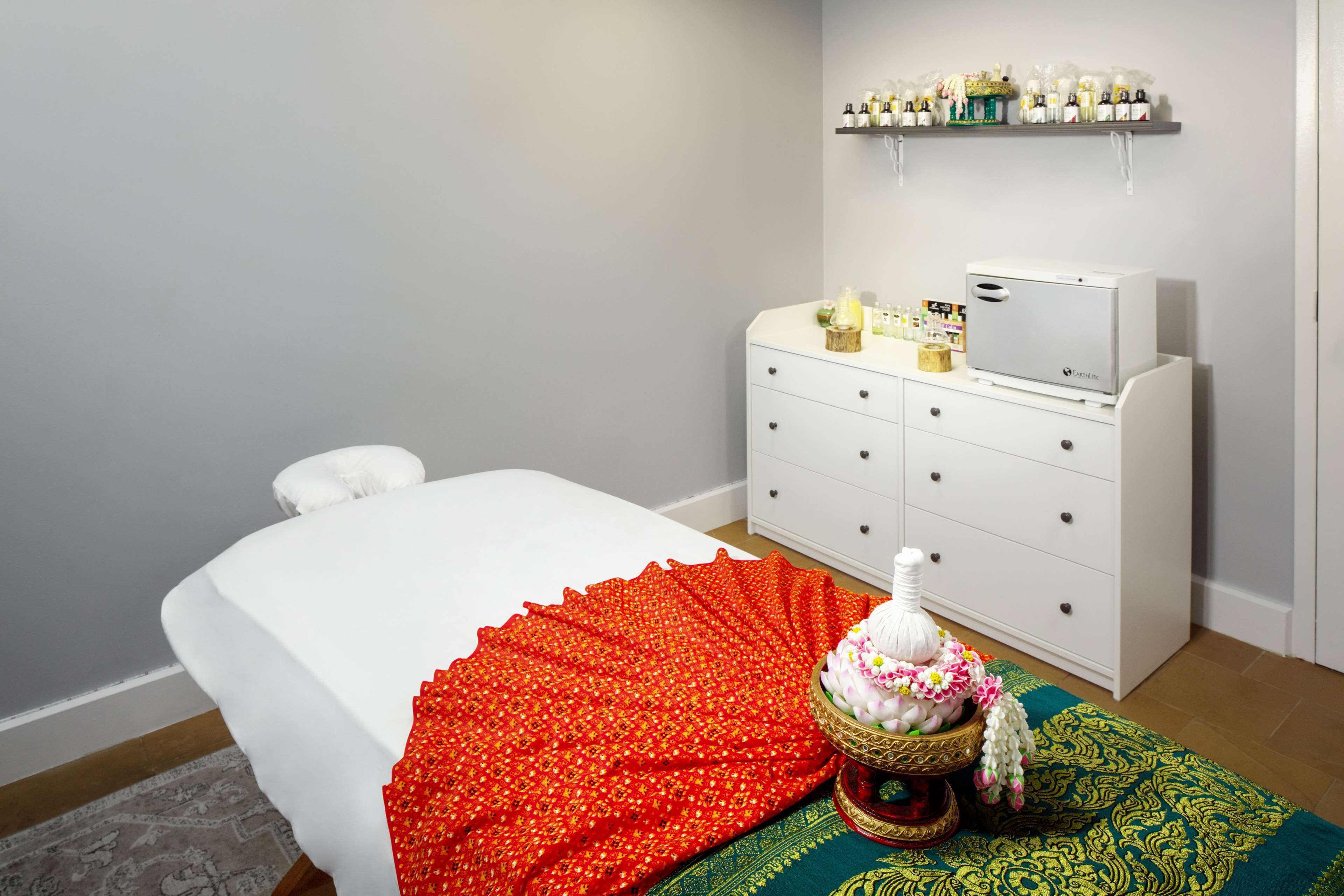 2 salas de tratamiento y masajes 