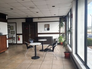 Lobby - Motel 6 Conyers, GA (Conyers)