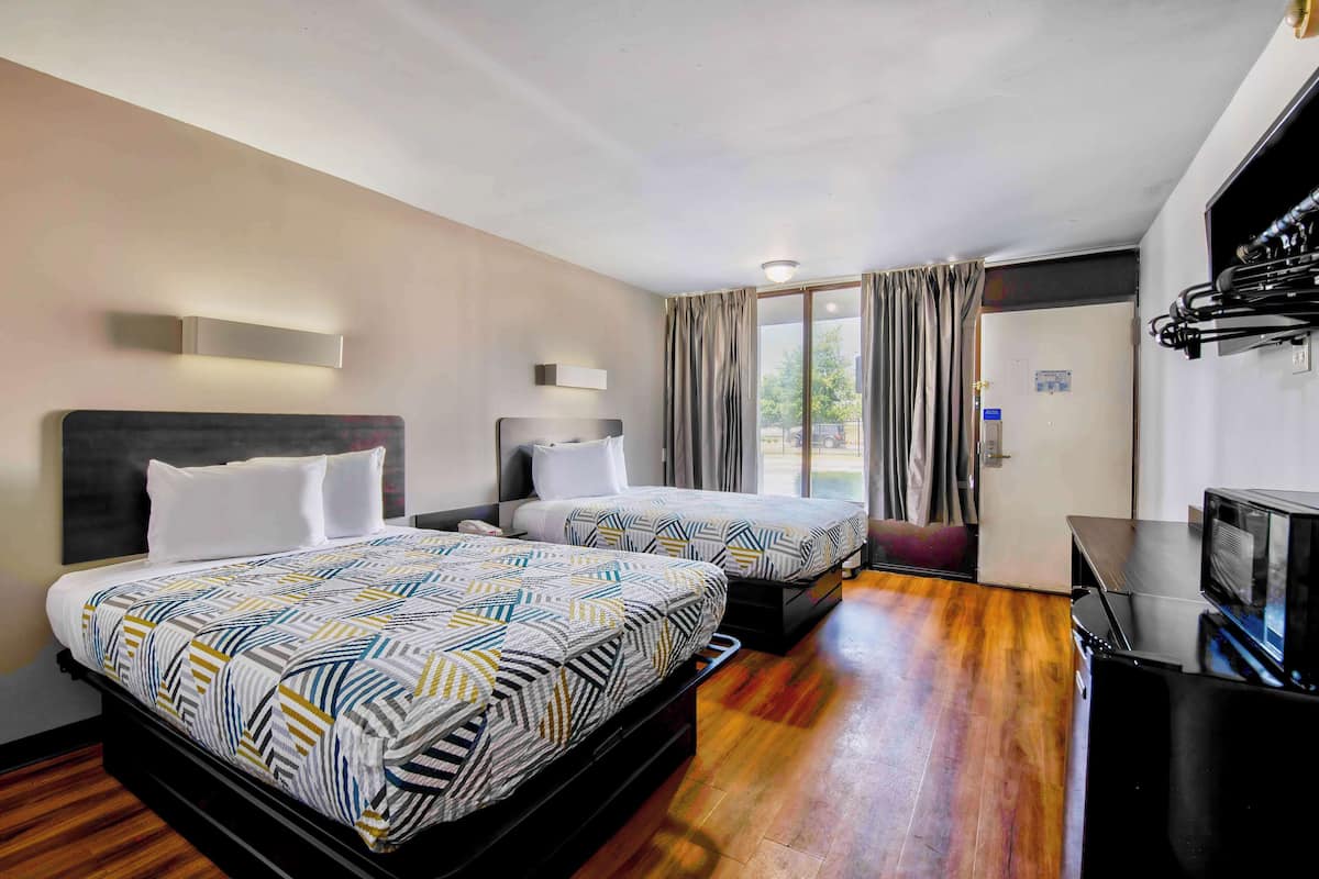 Standard Room, 2 Double Beds, Non Smoking | Minibar, free WiFi, bed sheets