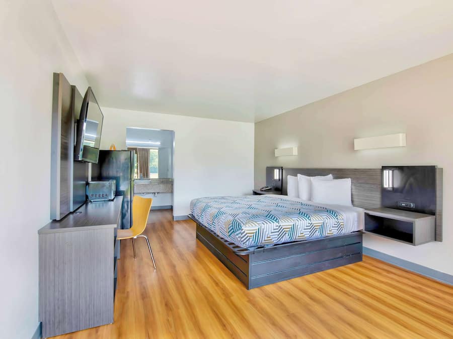 Frigobar, Wi-Fi de cortesia, roupa de cama