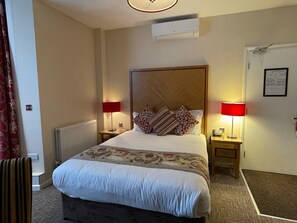 Executive Room, 1 Double Bed, Non Smoking | Bathroom
