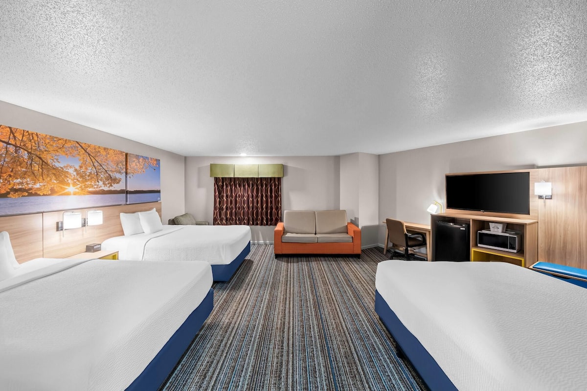 Studio Suite, Multiple Beds, Non Smoking