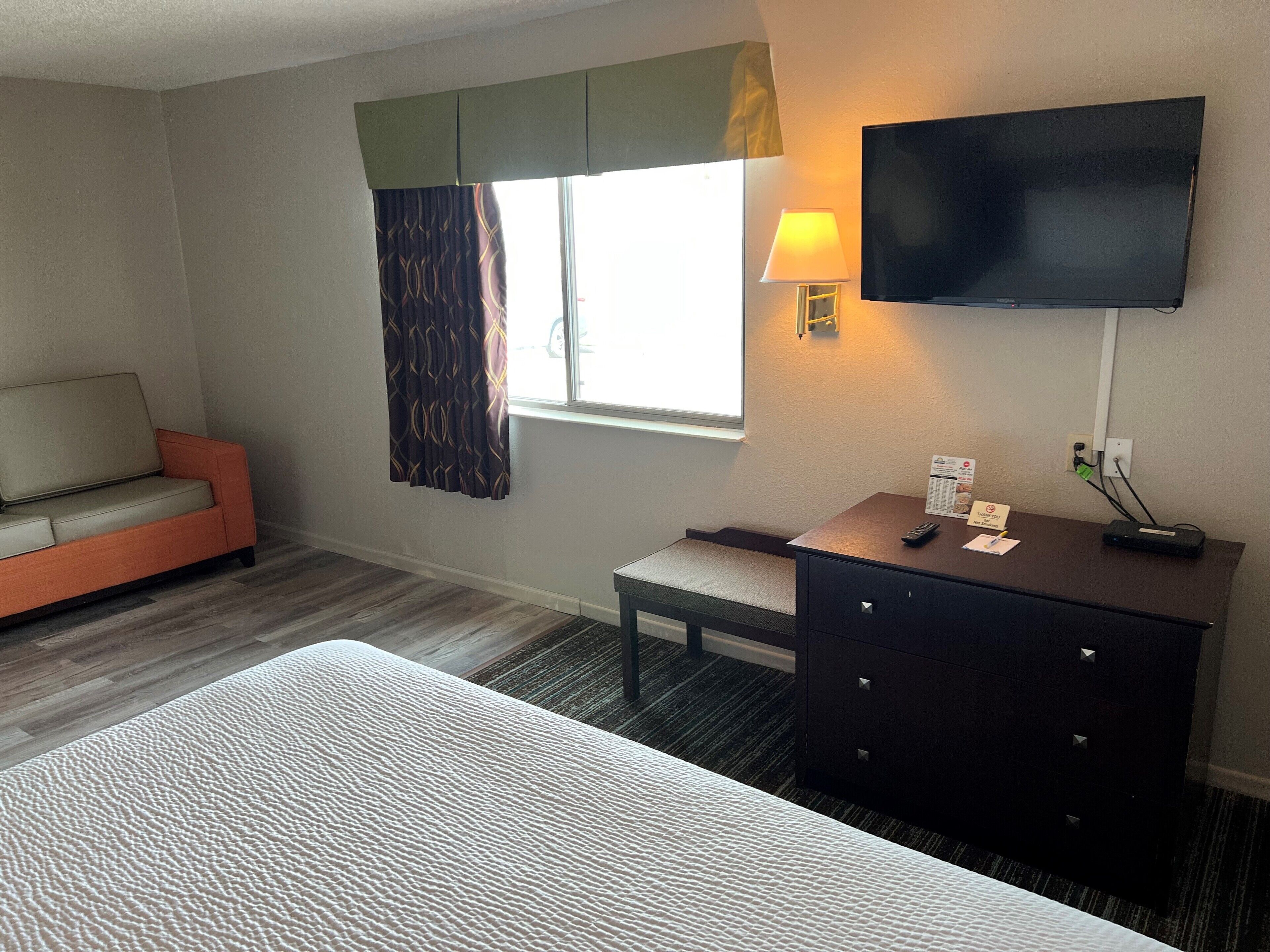 Cribs (free), WiFi (free), bed sheets
