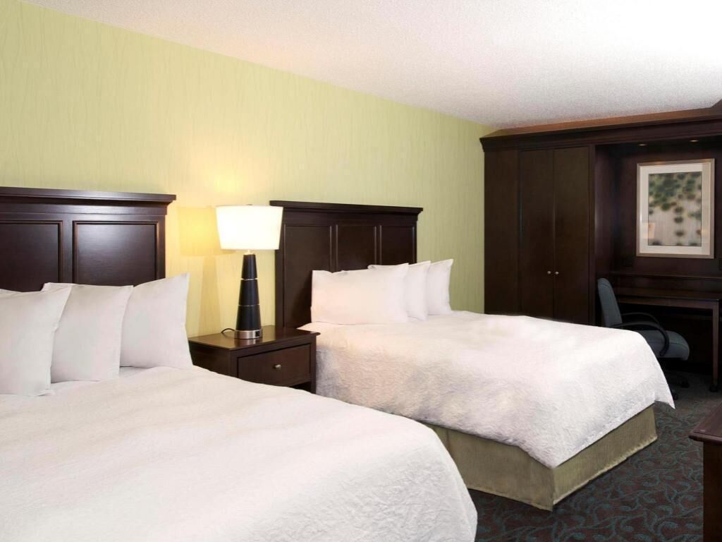 Premium bedding, down comforters, desk, laptop workspace