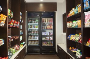 Snack bar - Hampton Inn Evansville (Evansville)