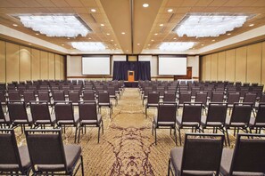 Ballroom - DoubleTree by Hilton Rapid City Downtown Convention Center (Rapid City)