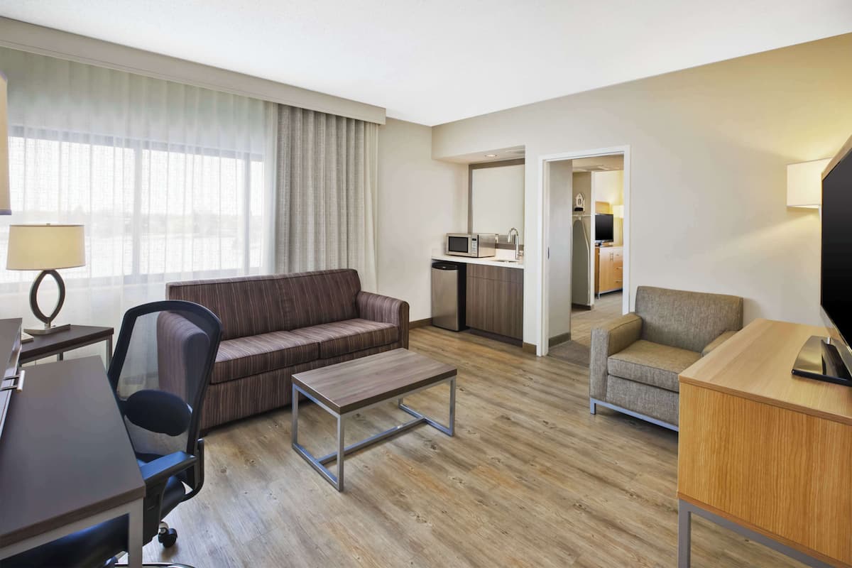 flat-screen tv, video game console, pay films