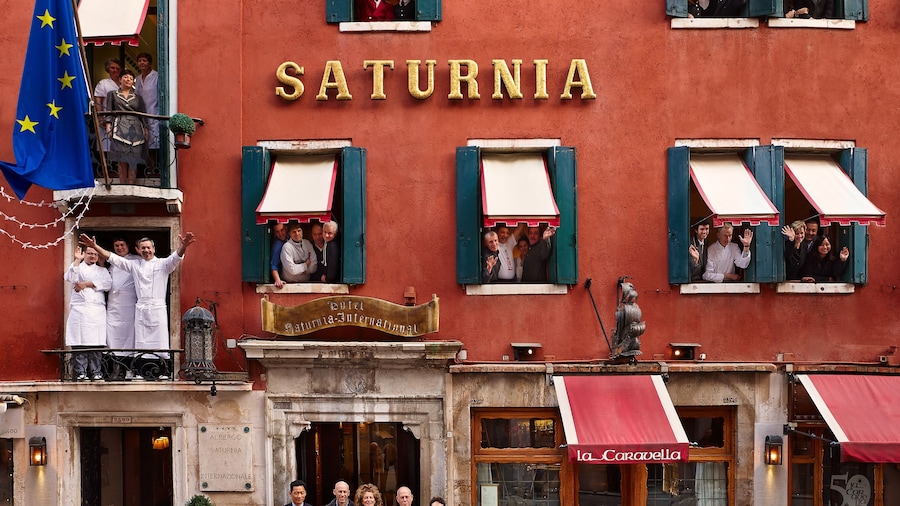 Hotel Saturnia & International