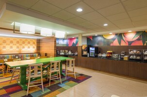 Desayuno completo todos los días (con cargo)