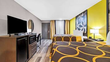 Quarto, 2 camas Queen, para não fumantes | Quartos à prova de som, ferros/tábuas de passar roupa, berços grátis