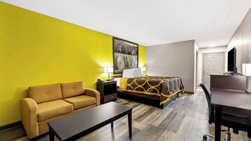 Quarto, 1 cama King, para não fumantes | Quartos à prova de som, ferros/tábuas de passar roupa, berços grátis