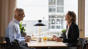 Desayuno estilo bufé