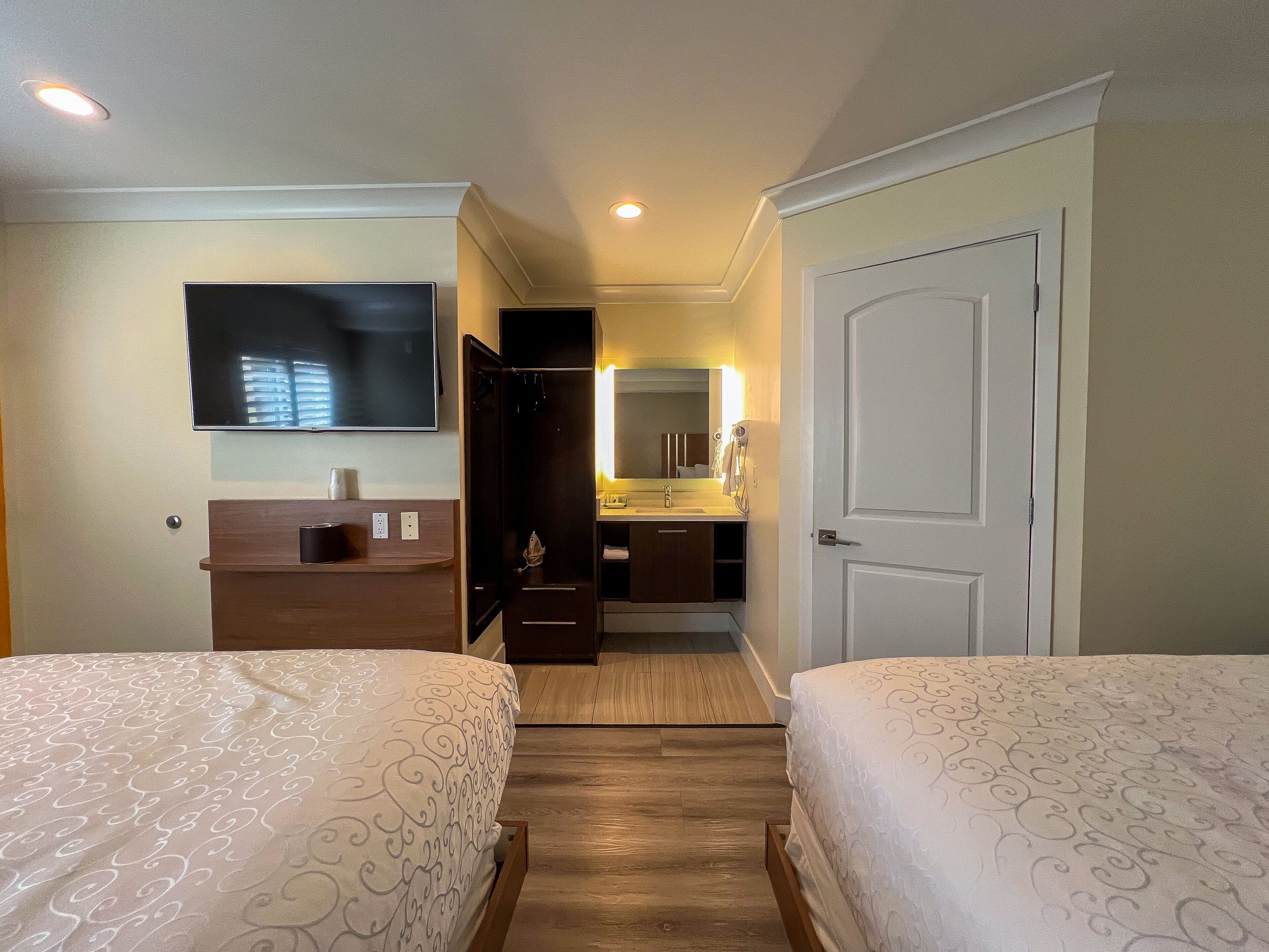 Photo - Greenwich Inn