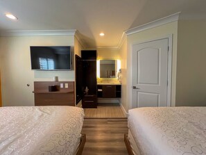 Standard Room, 2 Double Beds, Non Smoking | Hypo-allergenic bedding, pillowtop beds, soundproofing - Greenwich Inn (San Francisco)