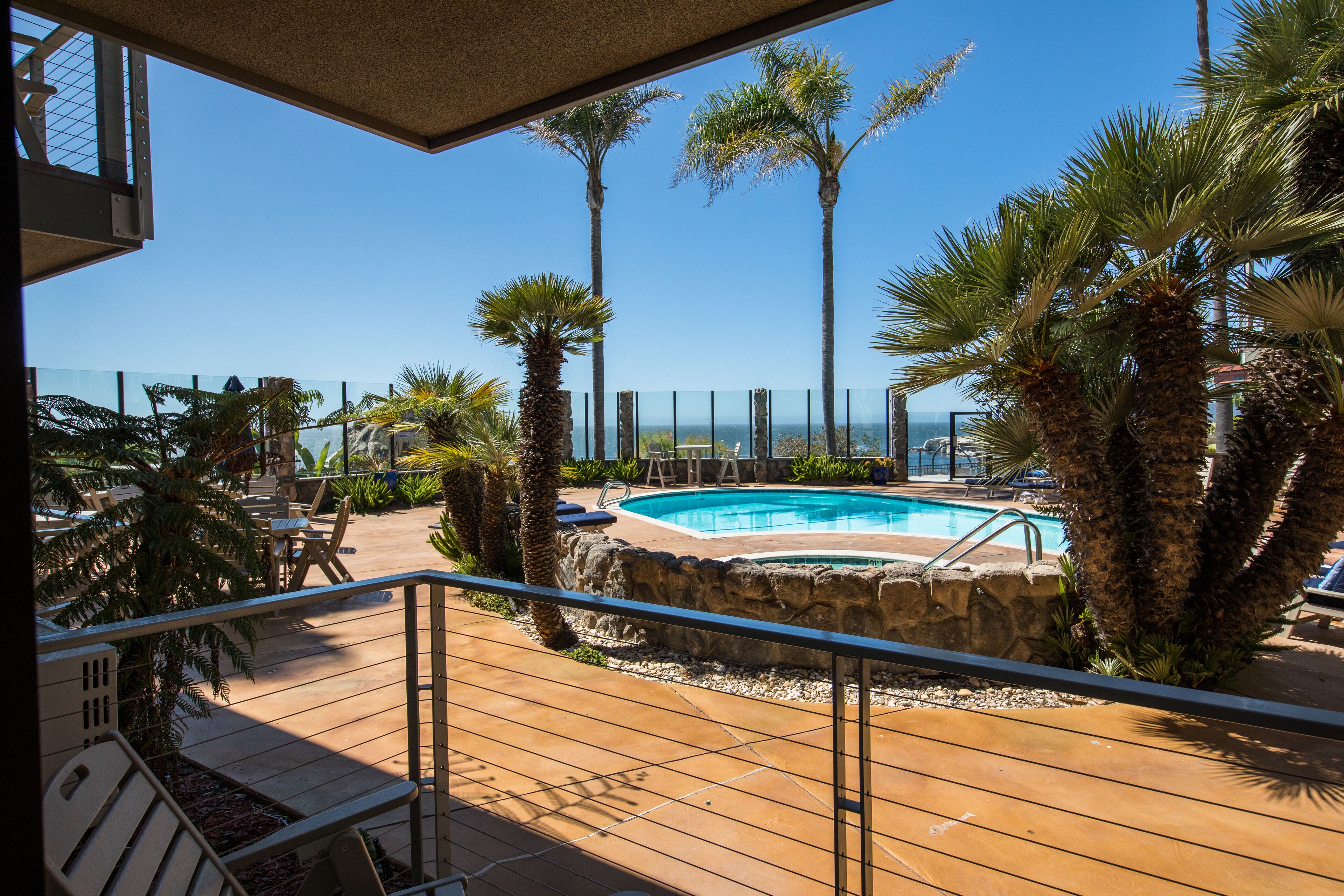 oceanview poolview king | balcony view
