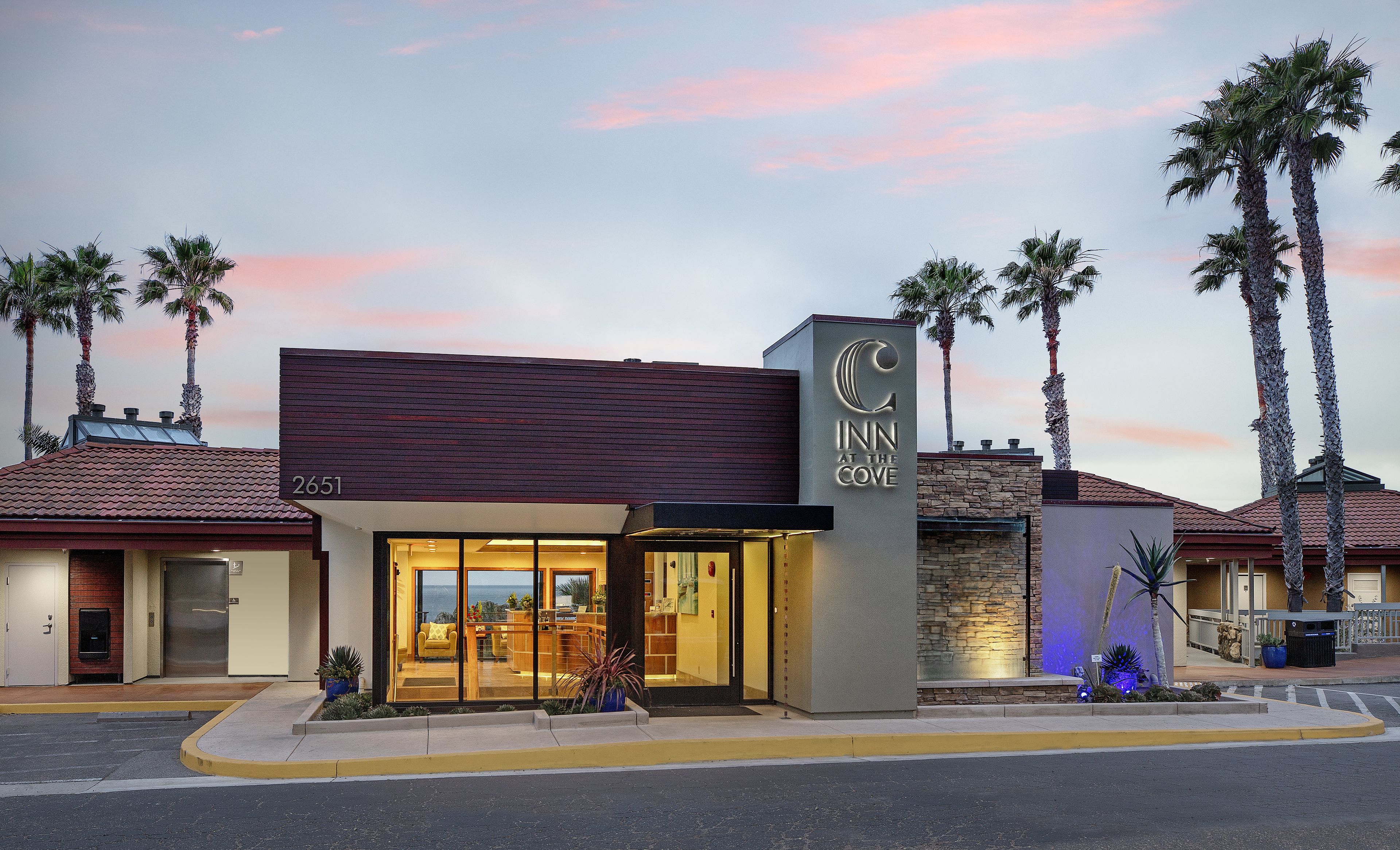 pool view king accessible | exterior