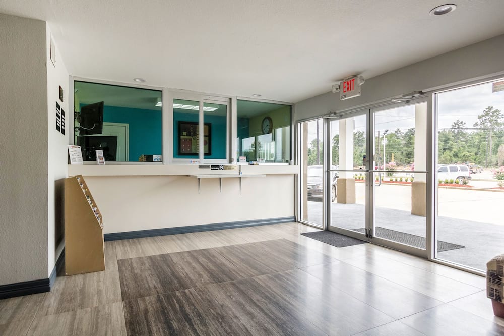 Scottish Inn and Suites