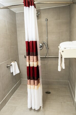 Superior-Zimmer, 1 King-Bett, barrierefrei (Roll-In Shower, Smoke Free) | Badezimmer