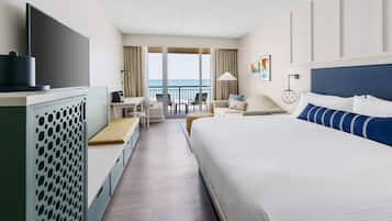 Hypo-allergenic bedding, in-room safe, desk, blackout drapes