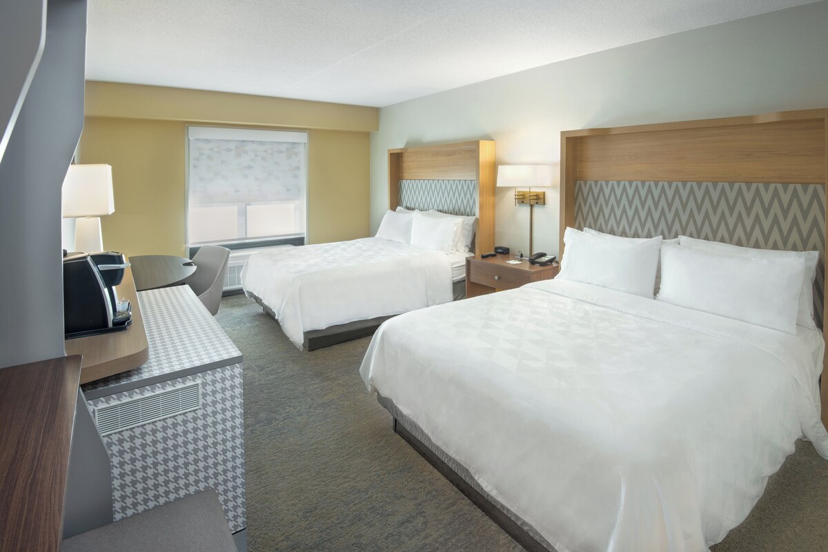 Standard Room, 2 Queen Beds | In-room safe, desk, iron/ironing board, cribs (free)