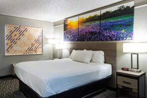 Desk, iron/ironing board, free cots/infant beds, free WiFi - Days Inn by Wyndham Central San Antonio NW Medical Center (San Antonio)