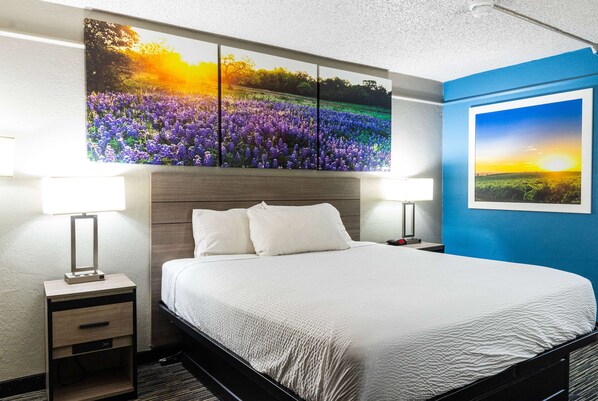 Bureau, fer et planche à repasser, lits bébé (gratuits), Wi-Fi gratuit