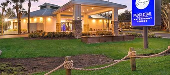 PaddleTail Waterfront Lodge, Trademark Collection by Wyndham