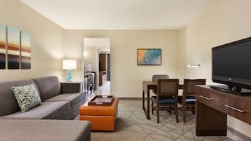 Premium bedding, in-room safe, desk, blackout curtains