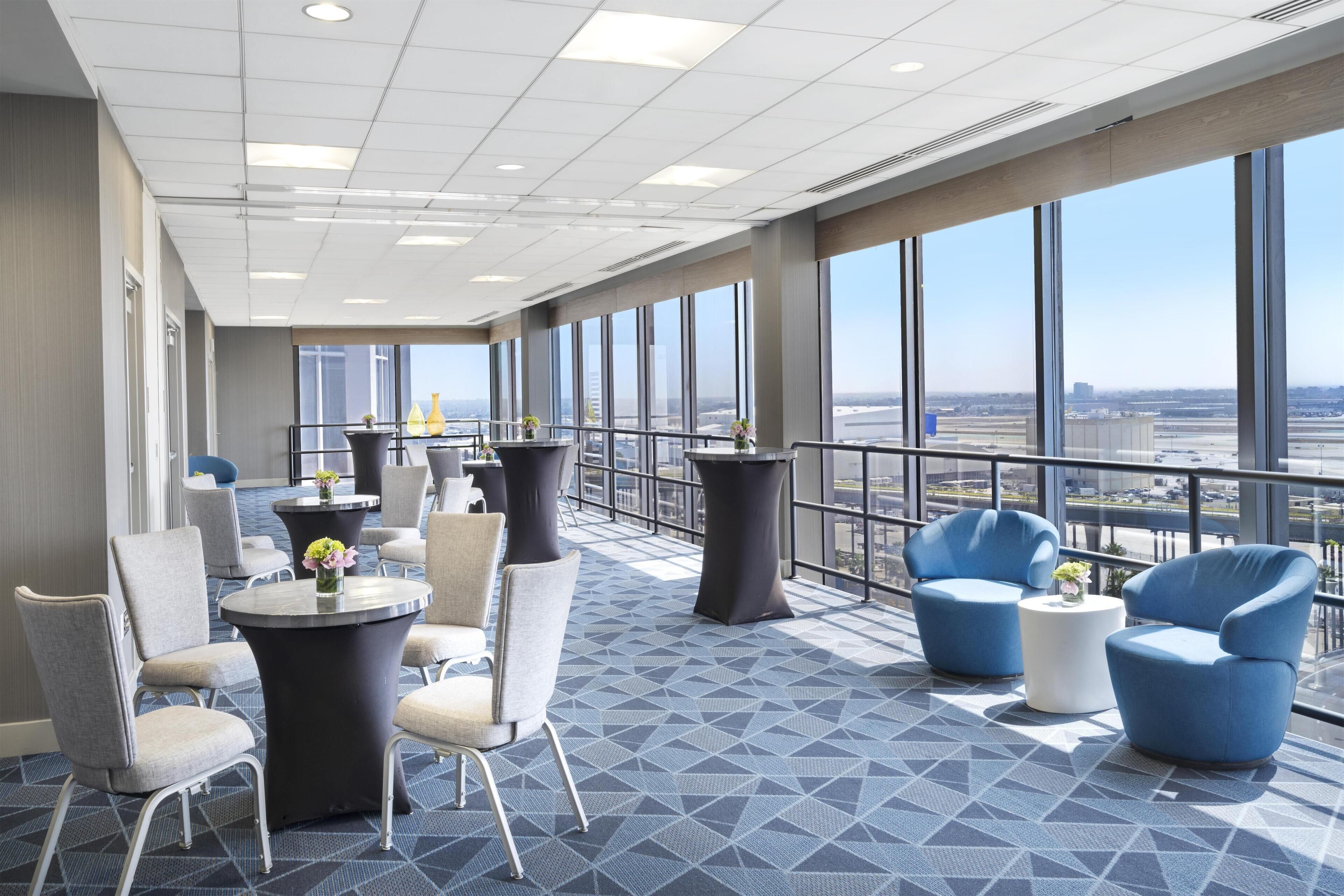 Photo - Hyatt Regency Los Angeles International Airport