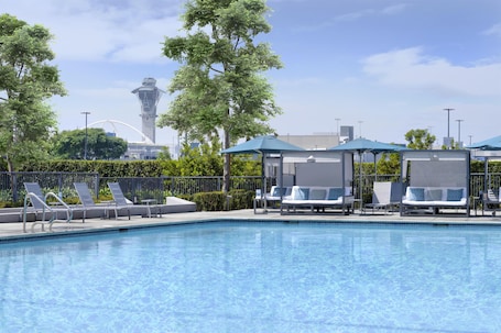 Outdoor pool. Hyatt Regency Los Angeles International Airport