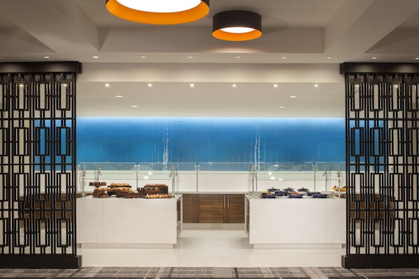 Desayuno para llevar todos los días (con cargo)