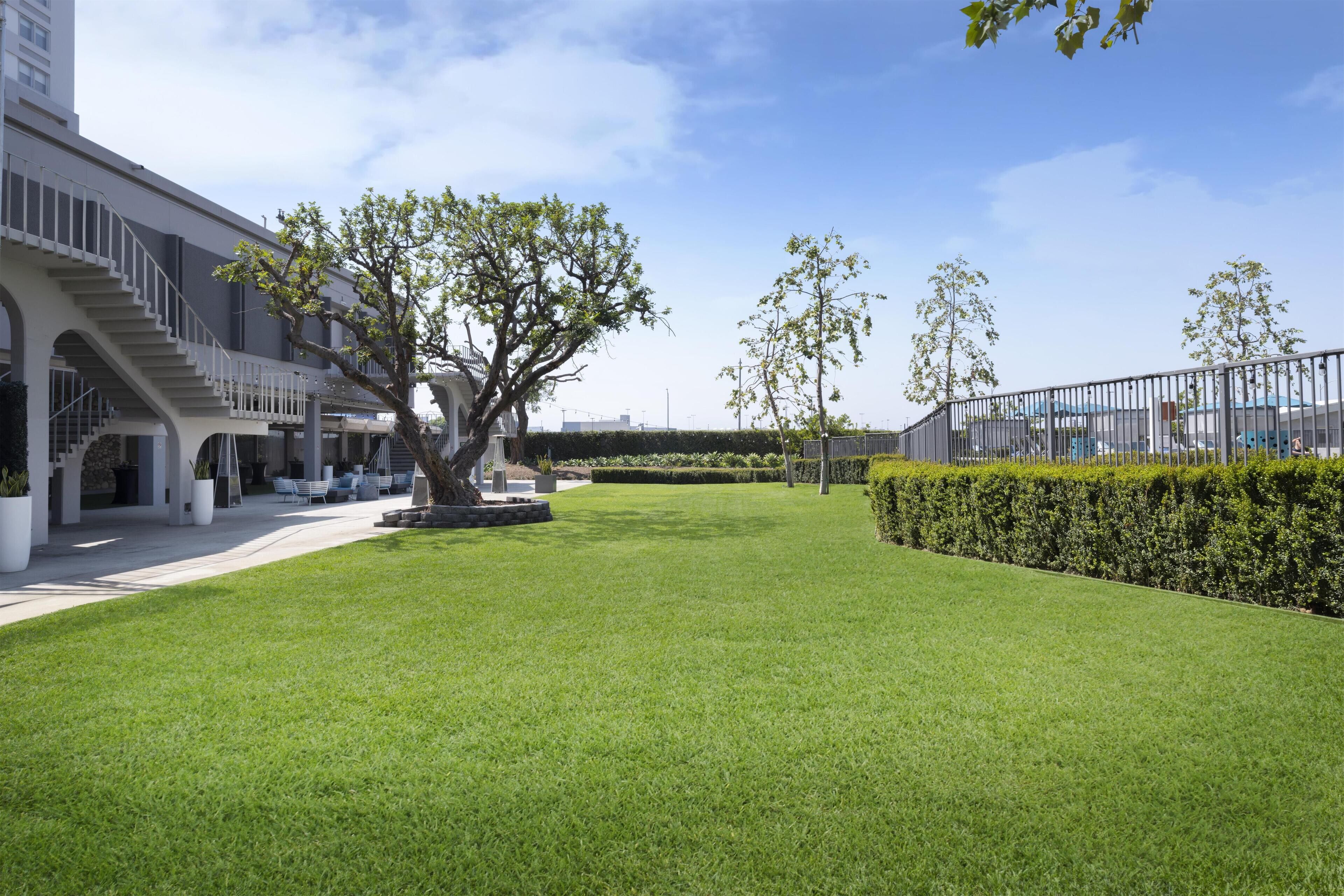 Photo - Hyatt Regency Los Angeles International Airport