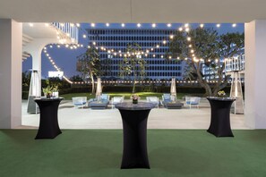 Terrace/patio - Hyatt Regency Los Angeles International Airport (Los Angeles)