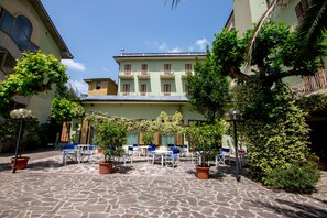 Exterior detail - HG Hotel Cappelli (Montecatini Terme)