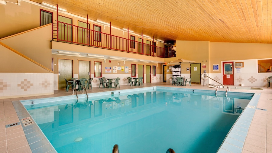 Fireside Inn & Suites