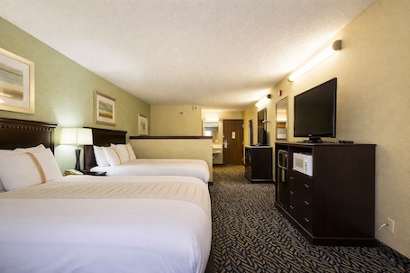 In-room safe, desk, iron/ironing board, free WiFi. Fireside Inn and Suites